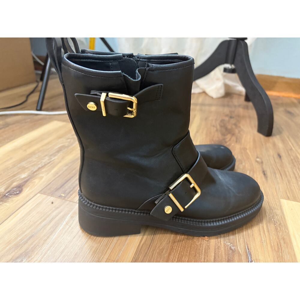 DKNY Isabetta Black Moto Ankle Boots Gold Buckle Zip Size 7M Combat Biker